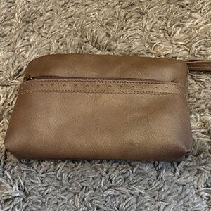 McDuff Vintage Women's Brown Leather Wristlet Pouch with Zip Closure